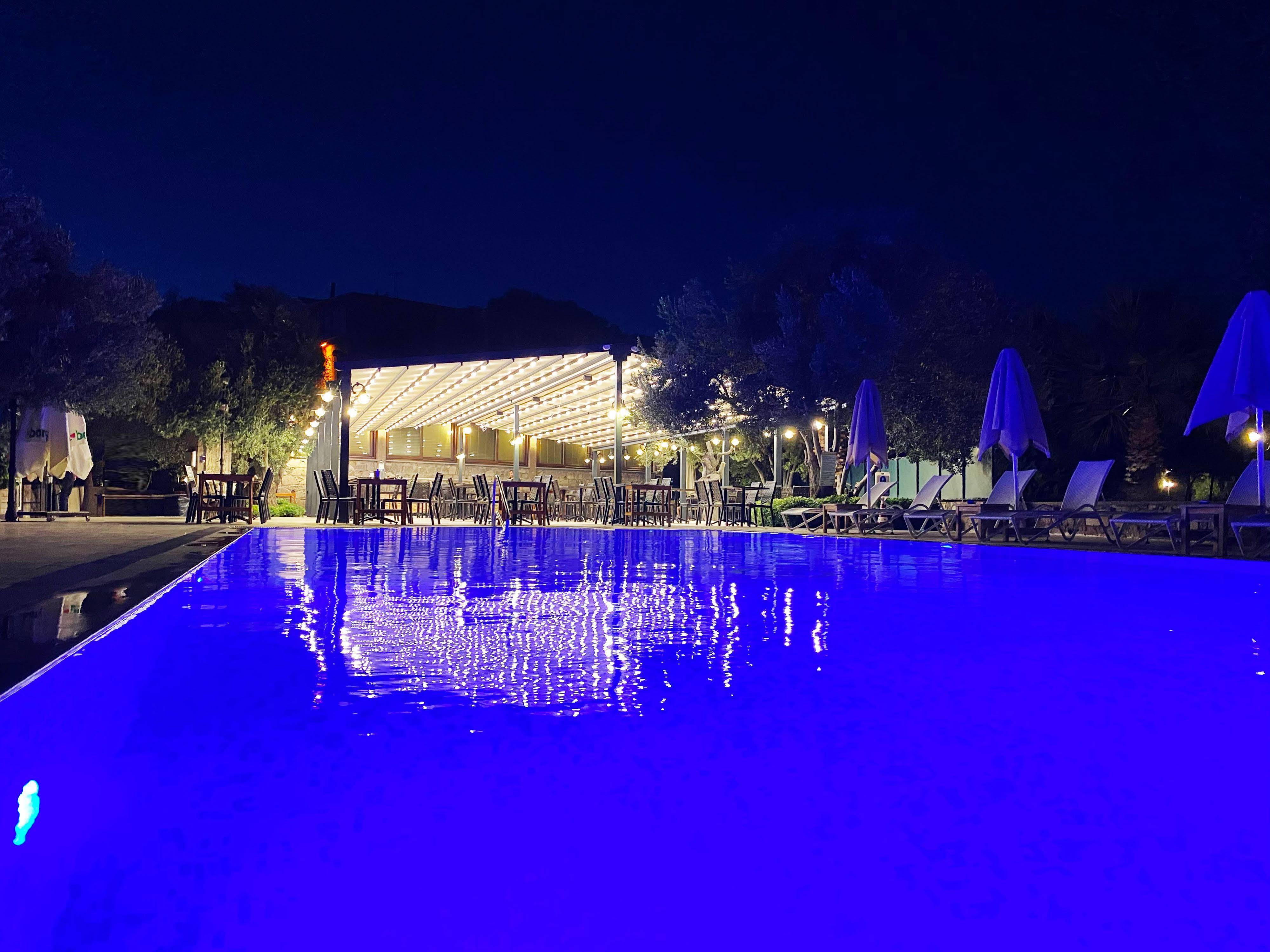 Assos Park Hotel ภายนอก รูปภาพ