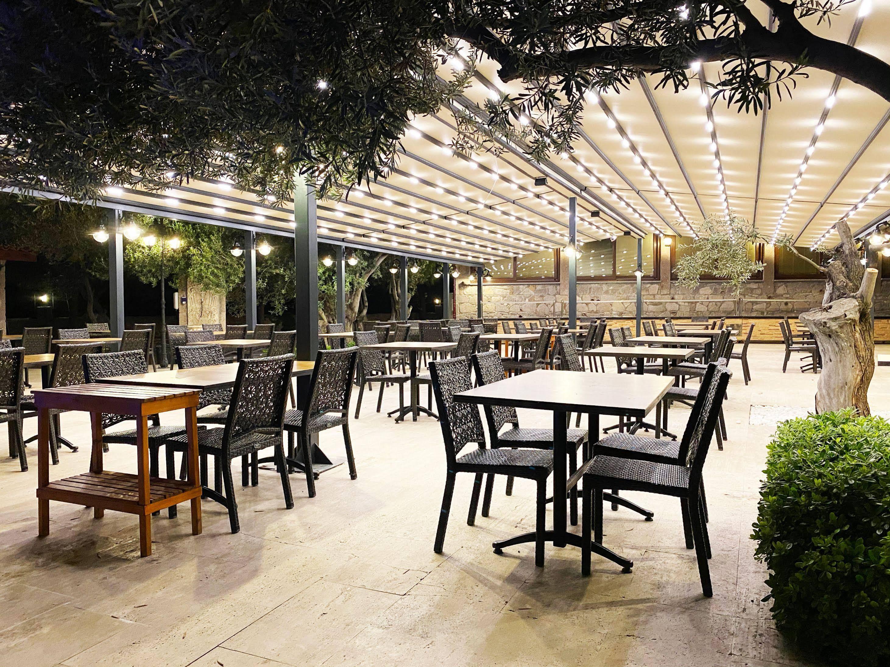 Assos Park Hotel ภายนอก รูปภาพ