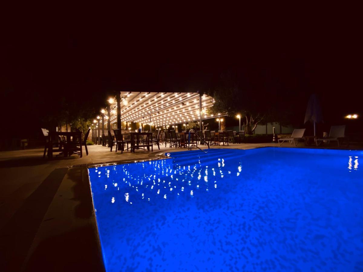 Assos Park Hotel ภายนอก รูปภาพ