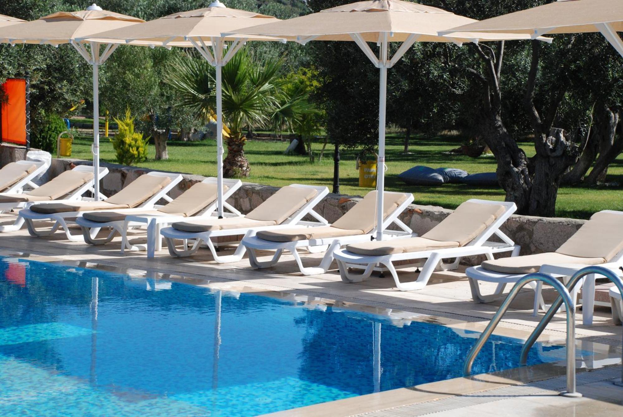 Assos Park Hotel ภายนอก รูปภาพ