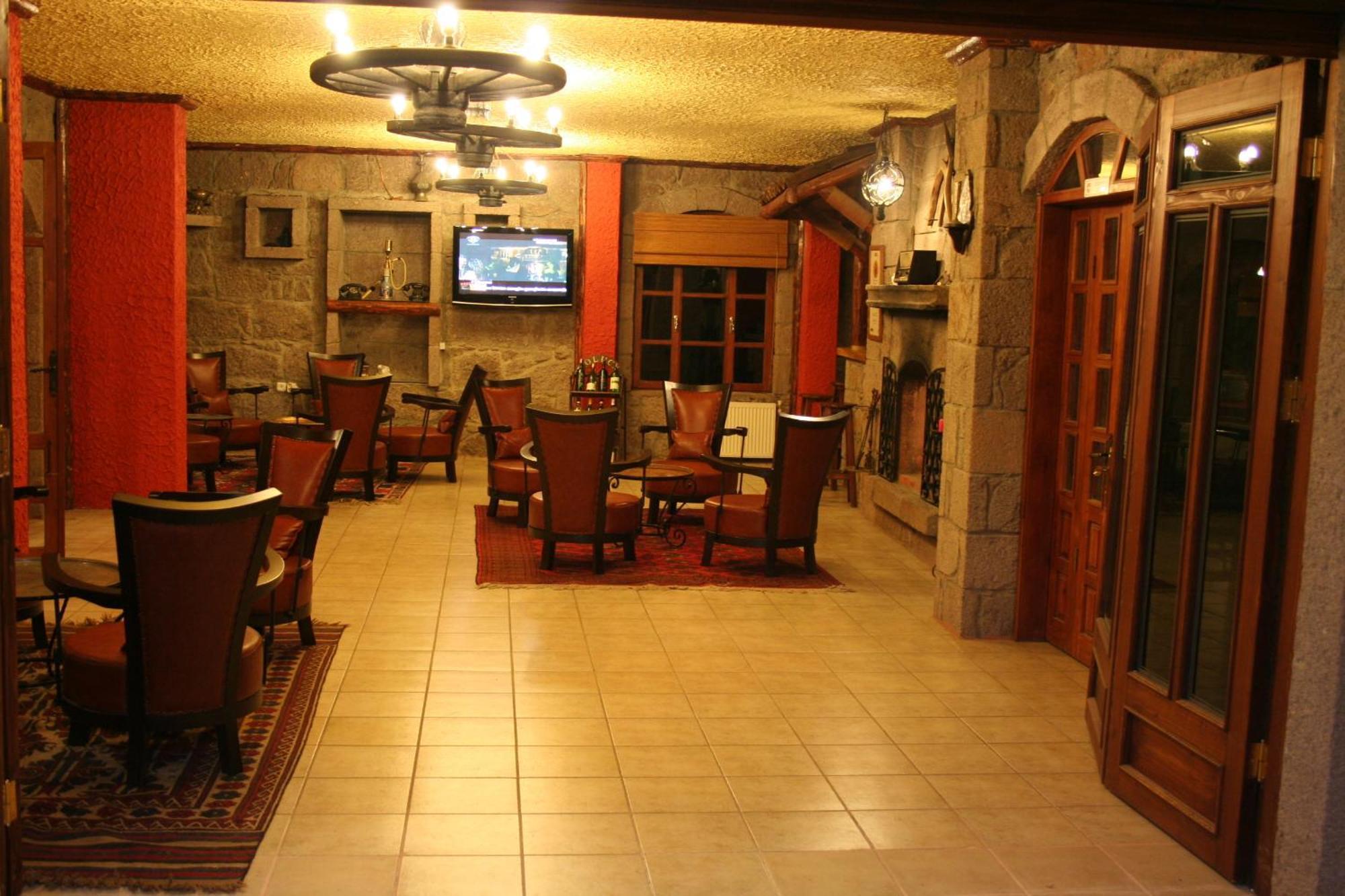 Assos Park Hotel ภายนอก รูปภาพ