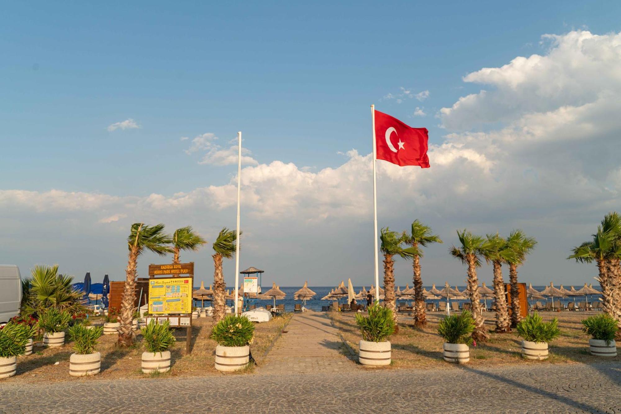 Assos Park Hotel ภายนอก รูปภาพ