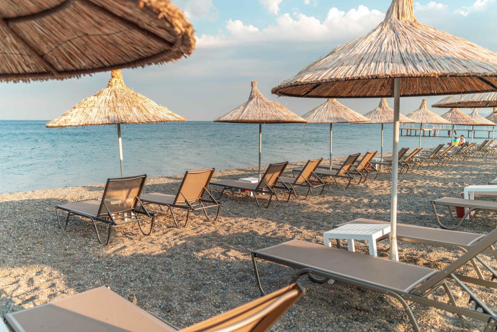 Assos Park Hotel ภายนอก รูปภาพ