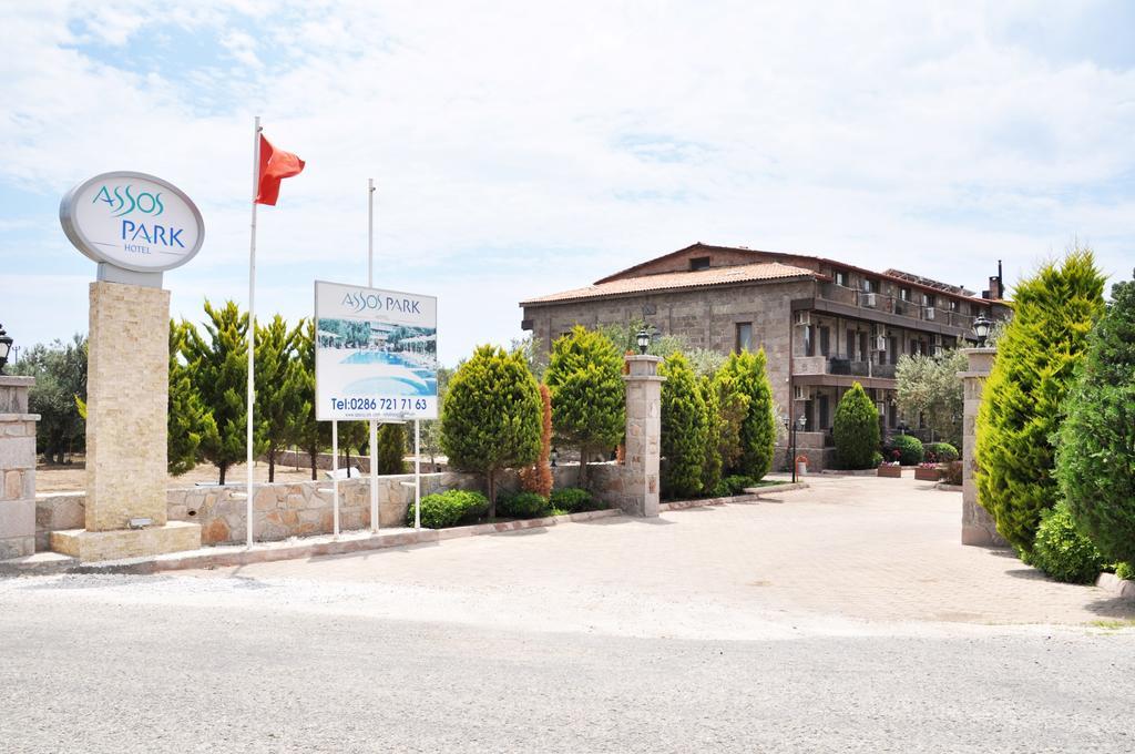 Assos Park Hotel ภายนอก รูปภาพ