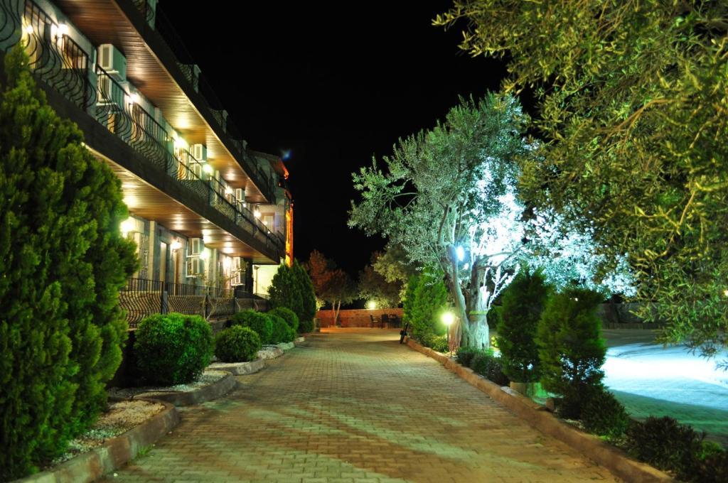 Assos Park Hotel ภายนอก รูปภาพ